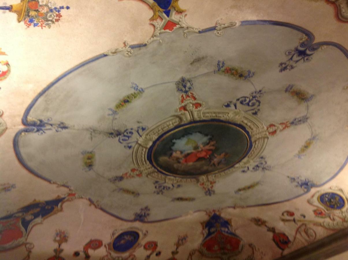 San Francesco Bedrooms อูร์บีโน ภายนอก รูปภาพ